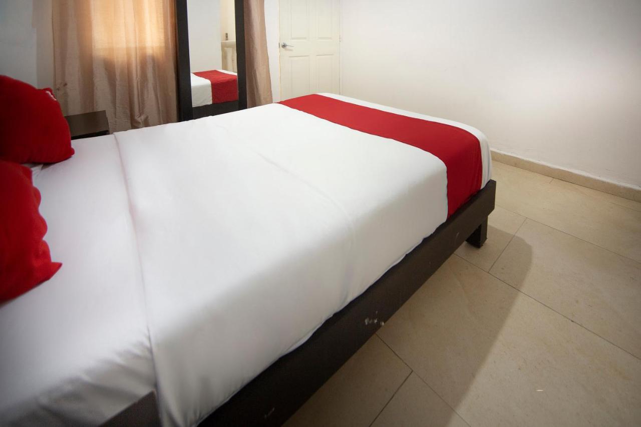 Hotel Mahu มอนแตร์เรย์ ภายนอก รูปภาพ